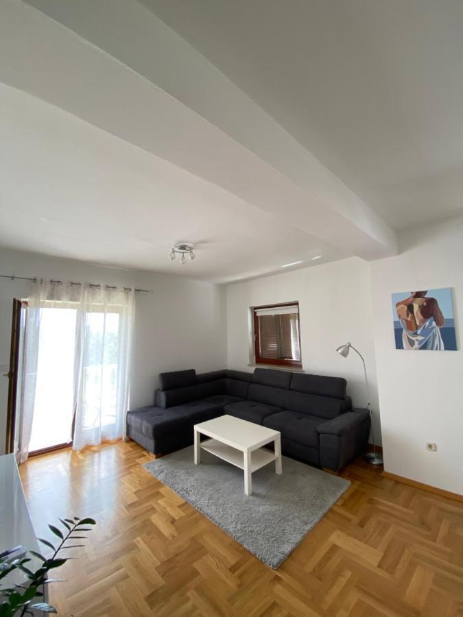 Apartments Irina Rovanjska Exterior photo